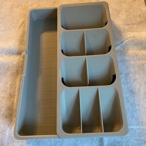 Expandable Silverware Organizer